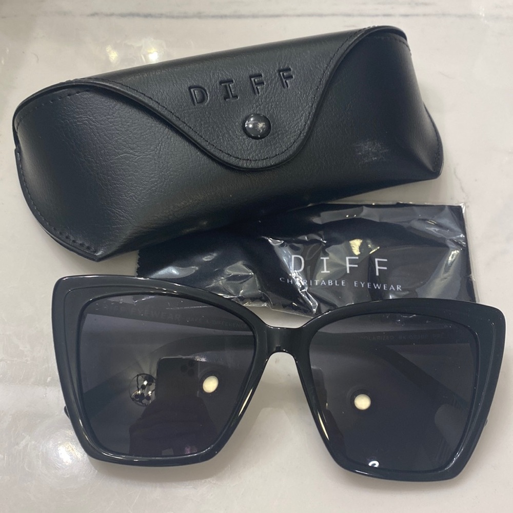 DIFF eyewear sunglasses